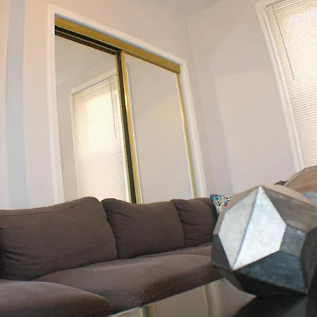 2 Bedroom - Off Street Parking - Amazing View Nearby Pittsburgh Exterior photo